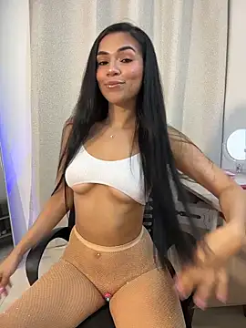 MauraGrayy online show from May 15, 12:16 am