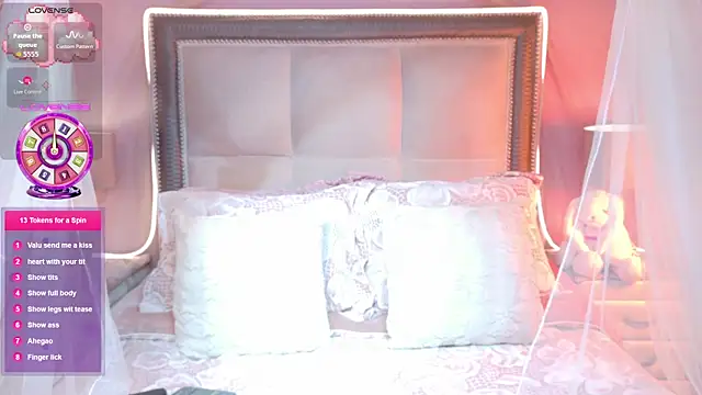 VaLuu   online show from July 27, 12:46 pm