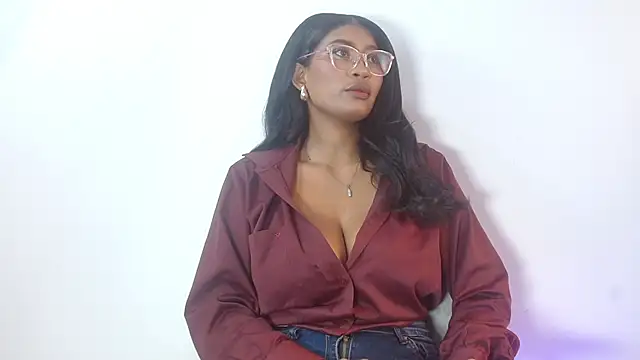 ALISSA SMITH  online show from April 28, 1:26 pm