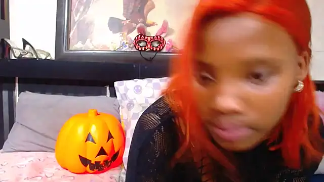 YoungBarbiexx online show from June 7, 6:04 pm