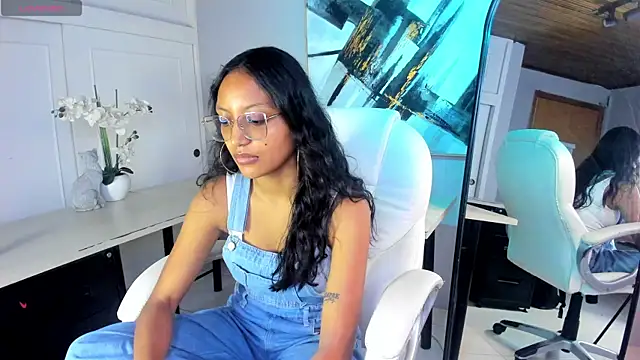 miel ambar online show from April 28, 3:38 pm