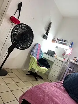 BabyDiferenciada01 online show from April 24, 3:26 pm