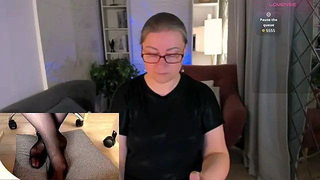 Alexandra Kind online show from May 31, 8:54 pm