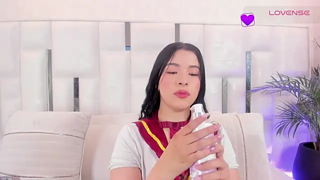 imnikaa  online show from July 10, 3:34 pm