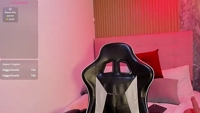 Amiee Kovva online show from April 16, 8:08 pm