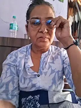 Shalini3456 online show from April 15, 8:59 am