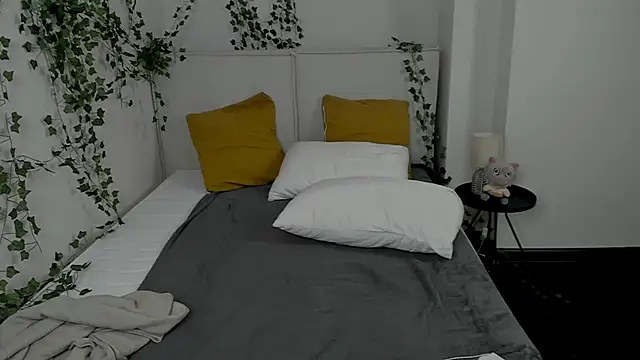 BlondeSambuca online show from June 9, 10:25 am