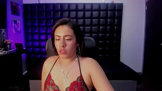 Zoe Swett online show from April 25, 1:08 am