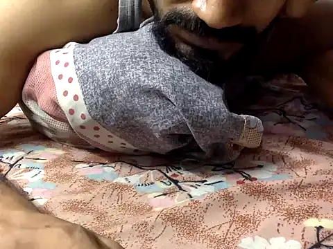 collage girl online show from August 3, 5:18 pm