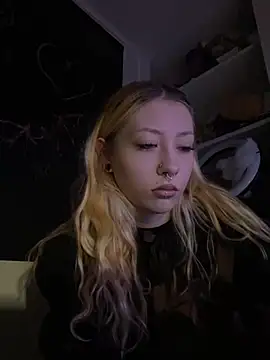 Spoilmedaddy732 online show from May 1, 3:48 pm
