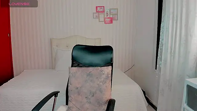 hottie emma james online show from April 19, 12:54 am