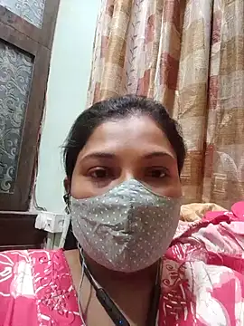 Alinna00 online show from April 21, 5:53 pm