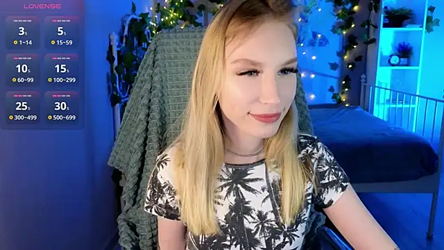 MilaDuales online show from April 25, 8:28 pm
