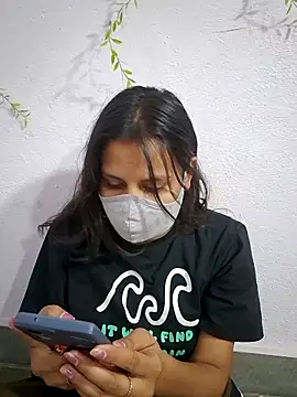 missnaina1 online show from April 17, 11:23 am