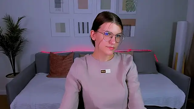 AnnaThorne online show from April 24, 9:34 am