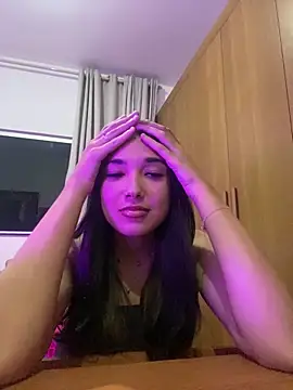 alice mendes online show from April 17, 11:29 pm