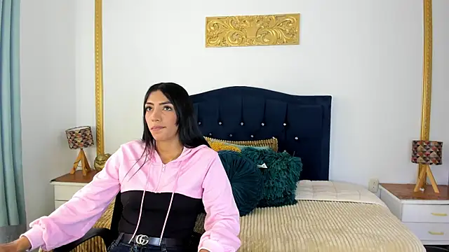 AmberKayleigh online show from July 1, 4:28 pm