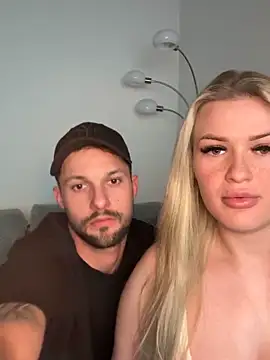 SexyCouple1910 online show from April 29, 7:19 pm