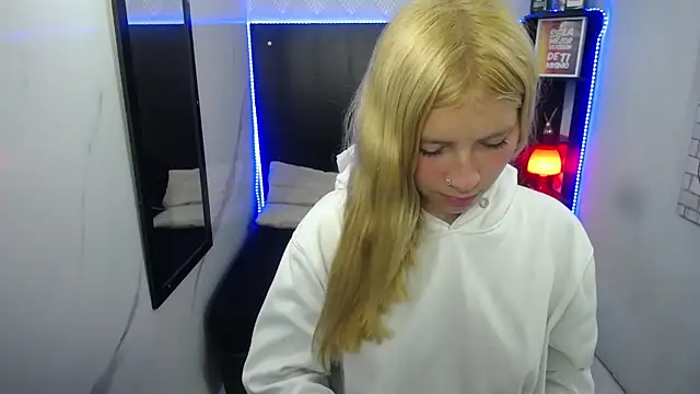 nancy blonde online show from June 19, 1:36 pm