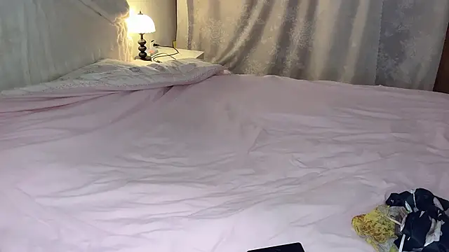 SweetButWildbaby online show from May 23, 2:26 pm