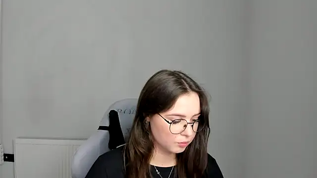 Regina cute  online show from May 15, 12:19 pm