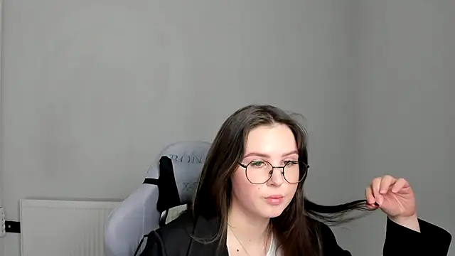 Regina cute  online show from May 18, 11:27 am