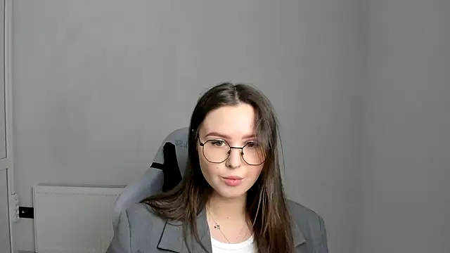 Regina cute  online show from May 26, 7:08 am