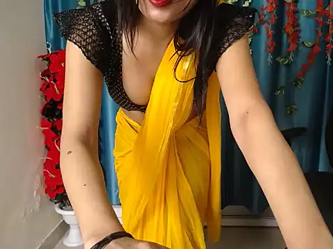 Naughtyy Ranii01 online show from May 7, 11:30 pm