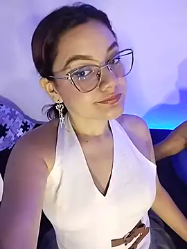 Evaa 02 online show from July 20, 1:02 pm