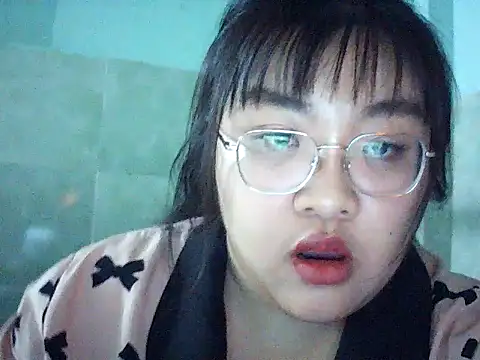 Minot01 online show from April 25, 3:31 pm