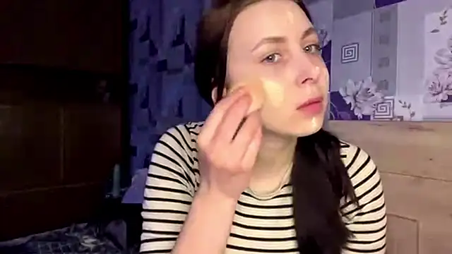 JanitaNetrosio online show from April 23, 9:17 am