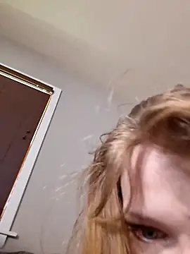 TokyHOEdrift online show from April 19, 5:13 pm