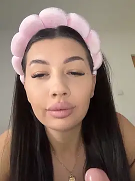 AvaKinsley  online show from April 27, 6:43 am