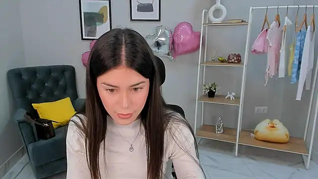 Irine Genned online show from April 25, 11:24 am