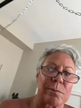 SilverRain  online show from April 21, 3:19 pm