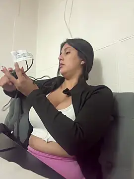 jimena-m online show from April 22, 11:40 am