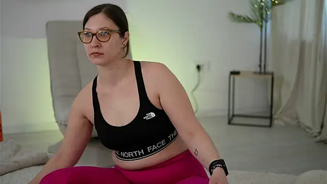 KateQuinn online show from April 24, 3:53 am