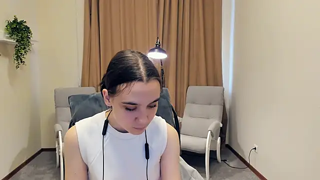 MarianHenaire online show from April 23, 11:28 am