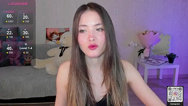 LinnLove online show from June 6, 7:14 am