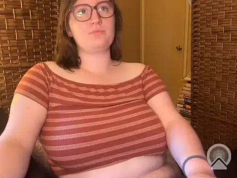 lucy-comes-true online show from May 14, 2:23 pm