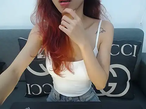 Yuna 2k online show from April 23, 2:52 am