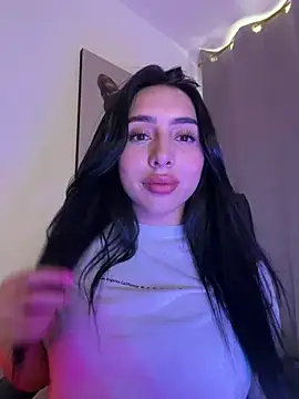 IsabellaNoir  online show from May 4, 8:56 pm