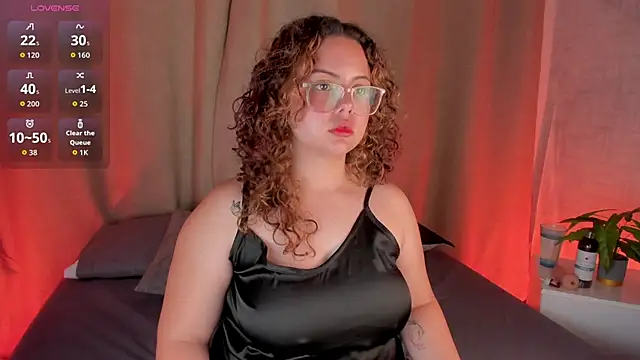Samantha Greey  online show from May 20, 3:47 am