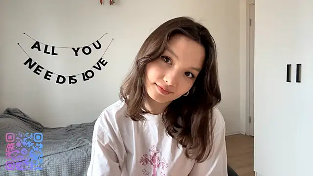 RochelTrewhitt online show from April 23, 9:28 am