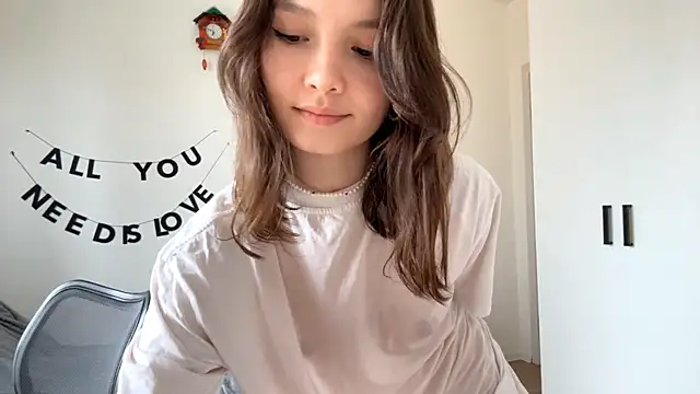 RochelTrewhitt online show from April 23, 12:29 pm