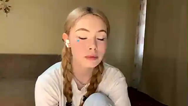 AikoRush online show from April 23, 1:02 pm