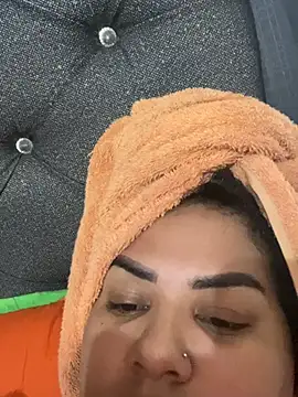 -Michel - online show from April 23, 3:03 am