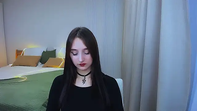 JulietteMonli online show from June 18, 11:26 am