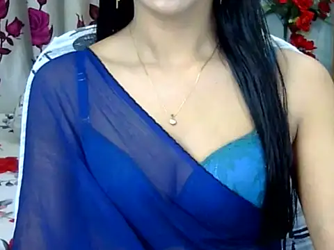 Alina Nur online show from May 20, 7:22 pm