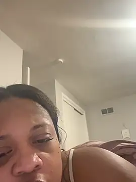 richierichelle online show from May 9, 4:14 am